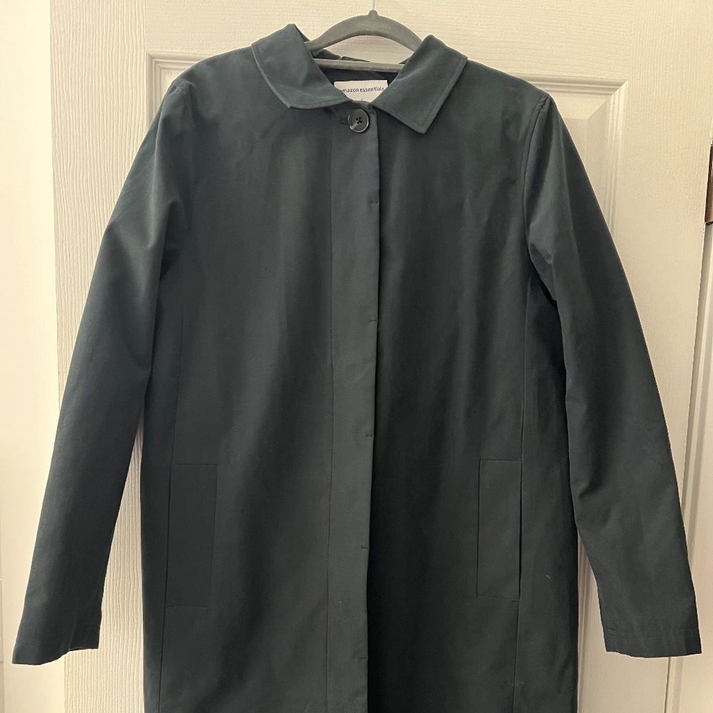 Amazon Essentials Women's Water-Resistant Collar Coat, Black, Medium